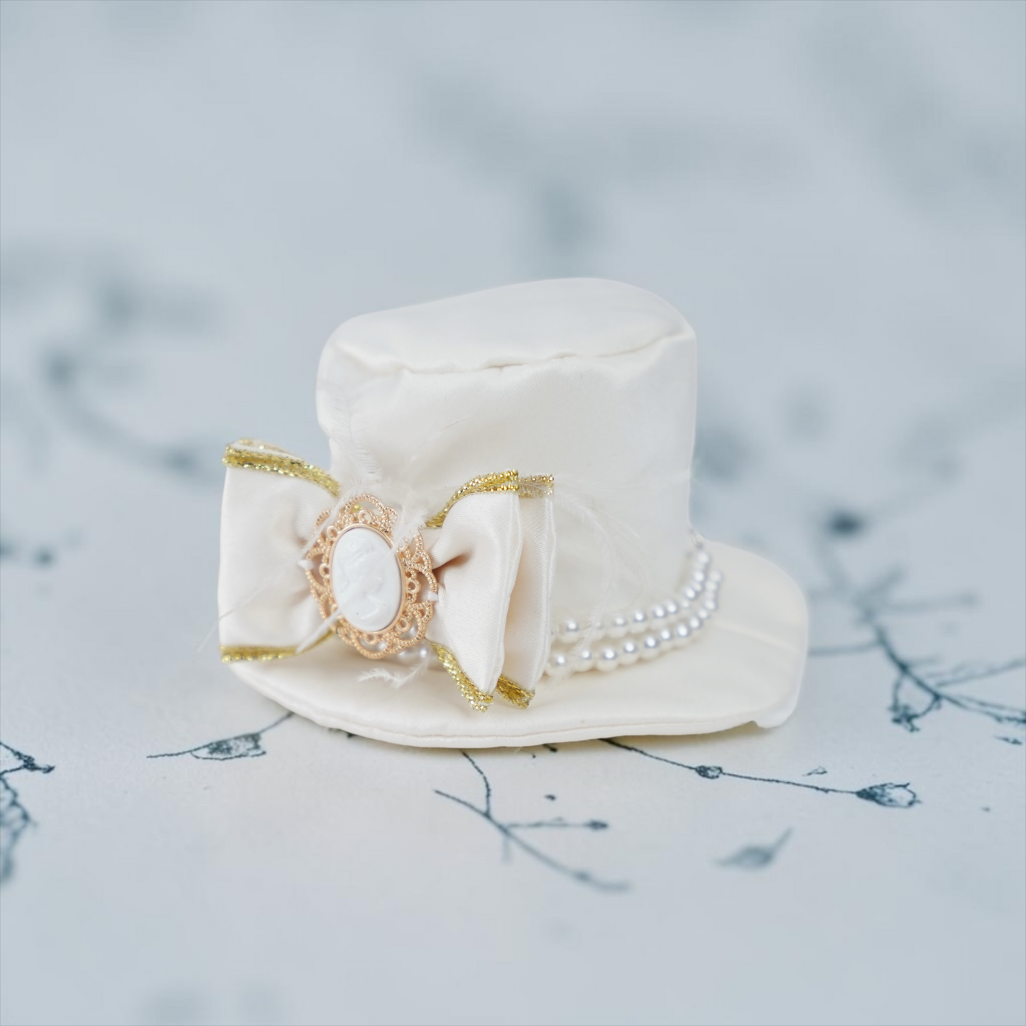 Arabella (1-Bridal Alabaster Satin) | Pet Hat